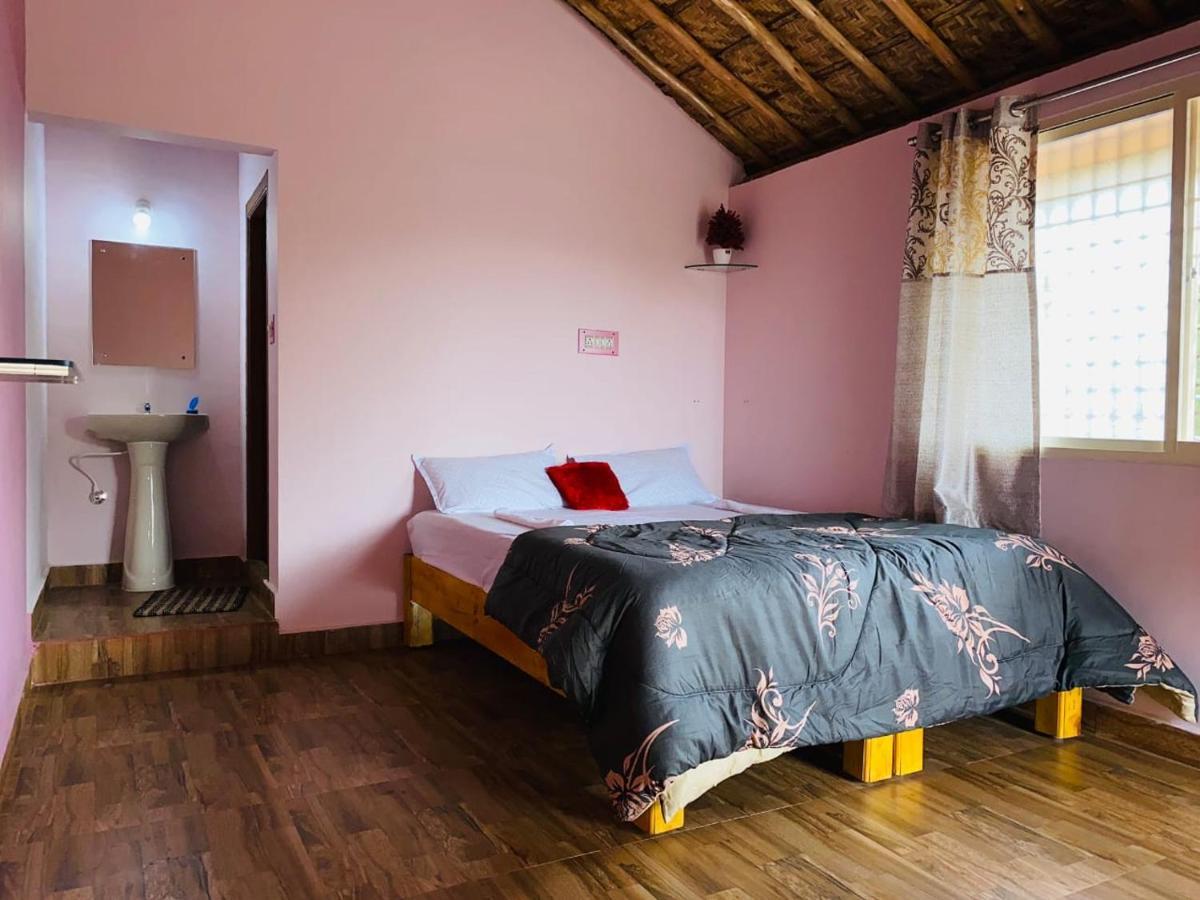 Prajwal Home Stay Хампи Екстериор снимка