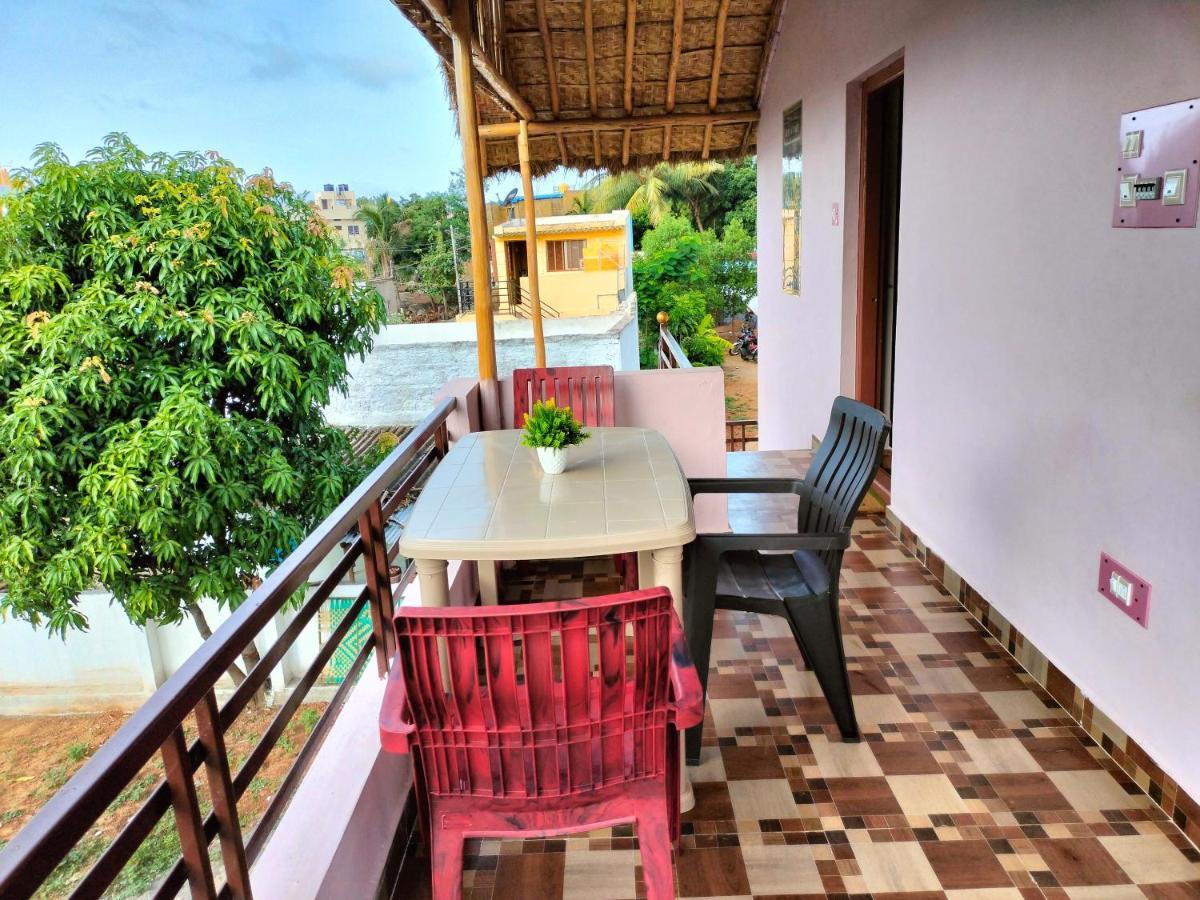 Prajwal Home Stay Хампи Екстериор снимка