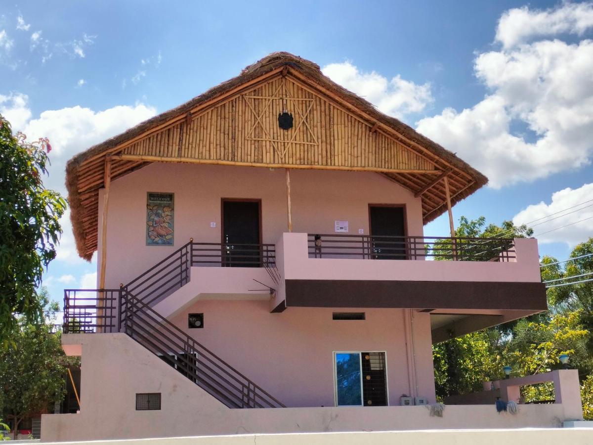 Prajwal Home Stay Хампи Екстериор снимка