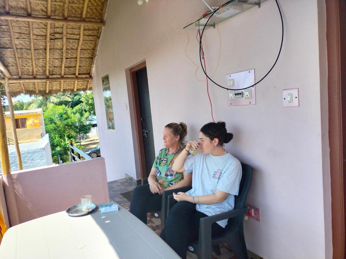 Prajwal Home Stay Хампи Екстериор снимка