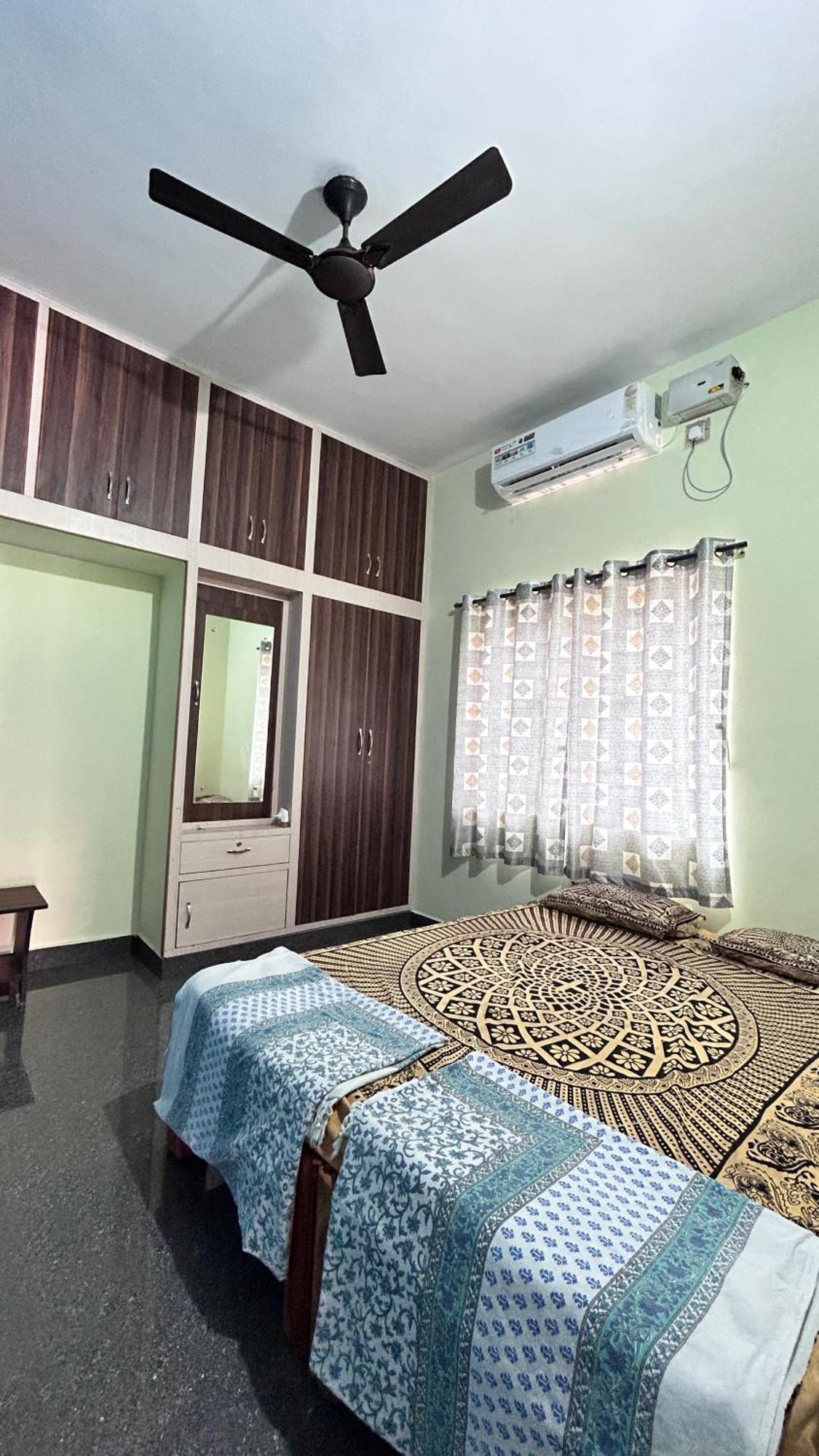 Prajwal Home Stay Хампи Стая снимка