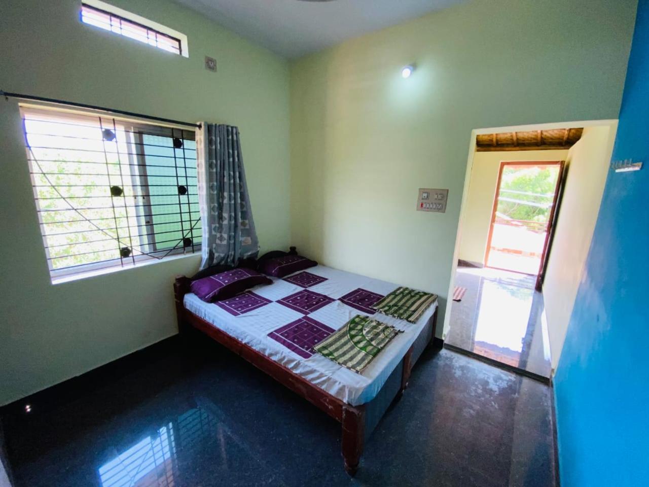 Prajwal Home Stay Хампи Стая снимка